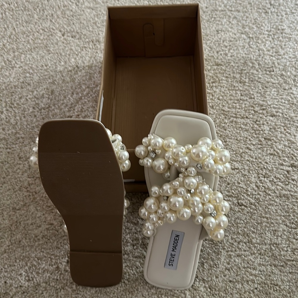 Steve Madden Pearl/rhinestone  Duri Sandals